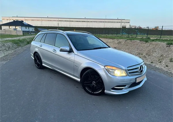 lubelskie Mercedes-Benz Klasa C cena 32900 przebieg: 321000, rok produkcji 2009 z Suchowola